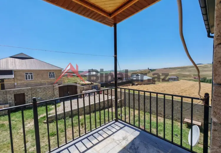 5 otaqlı mənzil Satılır, Şamaxı