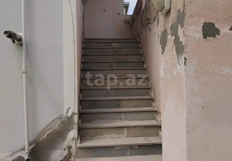 4 otaqlı mənzil , Bakı