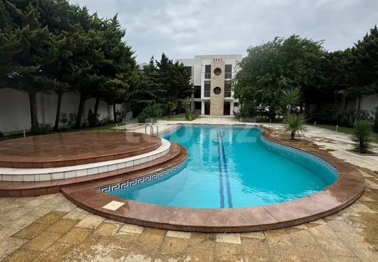 9 otaqlı mənzil , Bakı