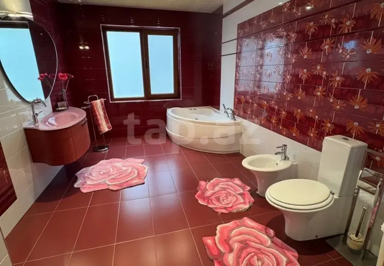 9 otaqlı mənzil , Bakı