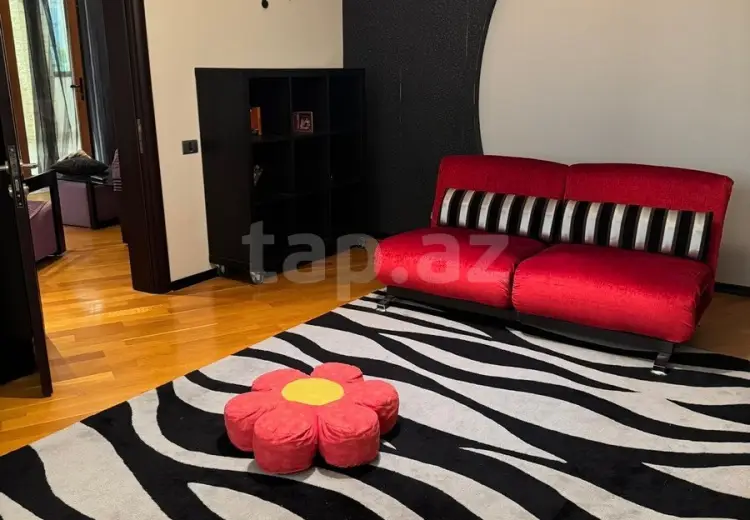 9 otaqlı mənzil , Bakı