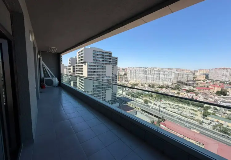 6 otaqlı mənzil , Bakı