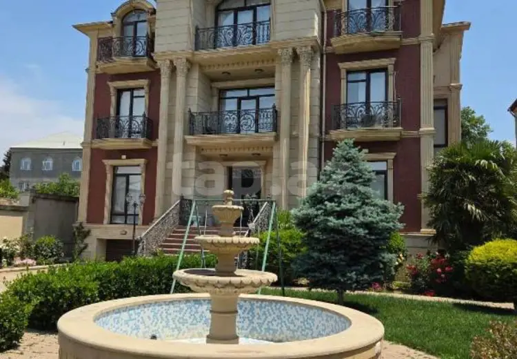 8 otaqlı mənzil , Bakı