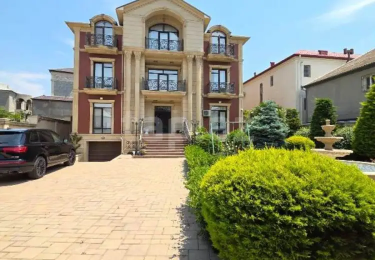 8 otaqlı mənzil , Bakı