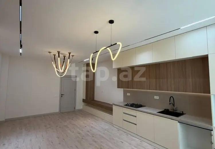 4 otaqlı mənzil , Bakı