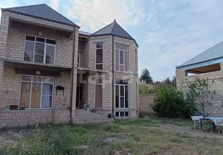 6 otaqlı mənzil , Gəncə