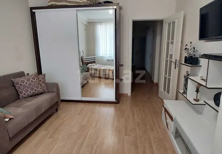 4 otaqlı mənzil , Bakı