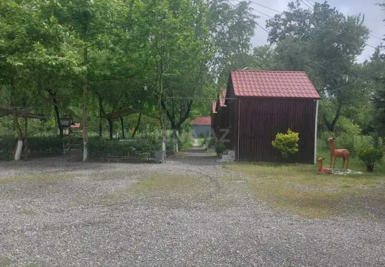 4000 m² Obyekt / Ofis Satılır, Xaçmaz