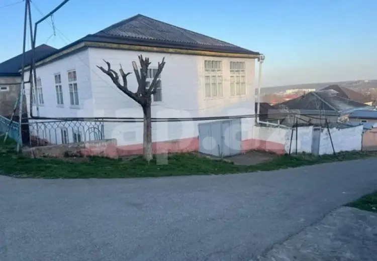 6 otaqlı mənzil , Qusar