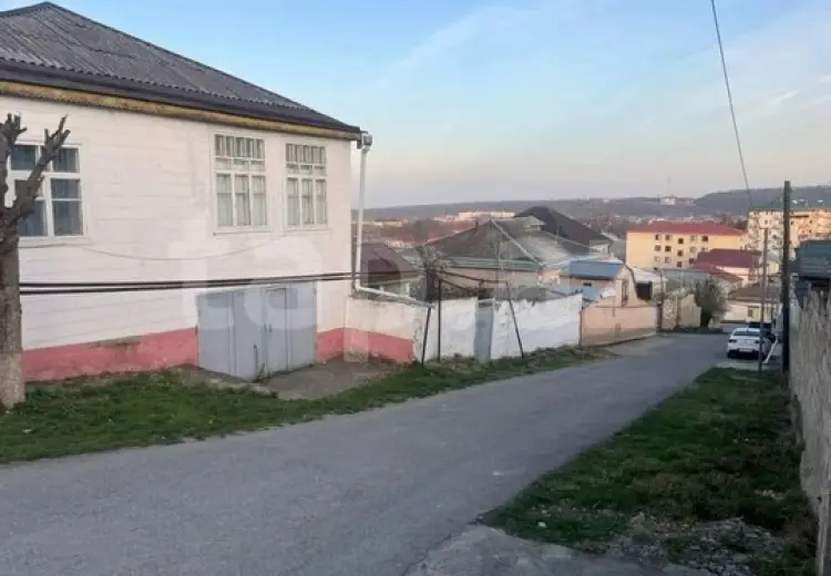 6 otaqlı mənzil , Qusar