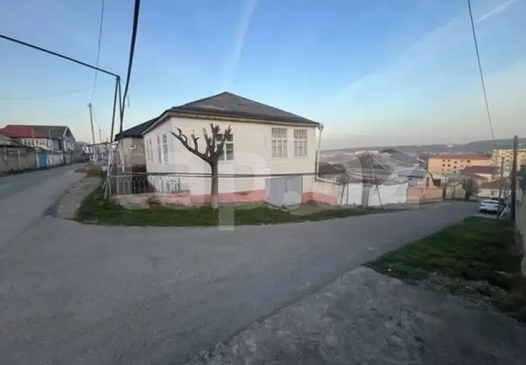 6 otaqlı mənzil , Qusar