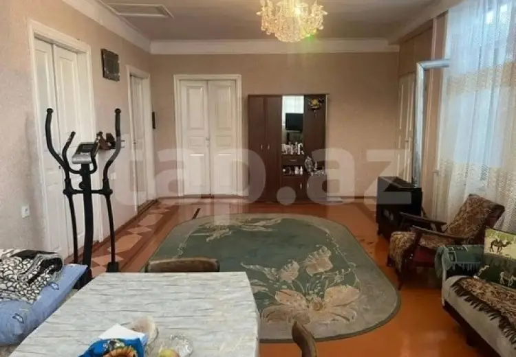 6 otaqlı mənzil , Qusar