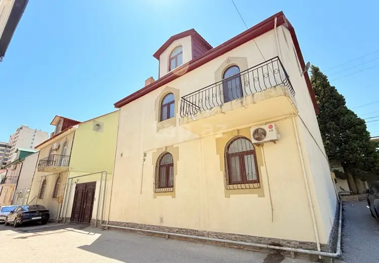 6 otaqlı mənzil , Xırdalan