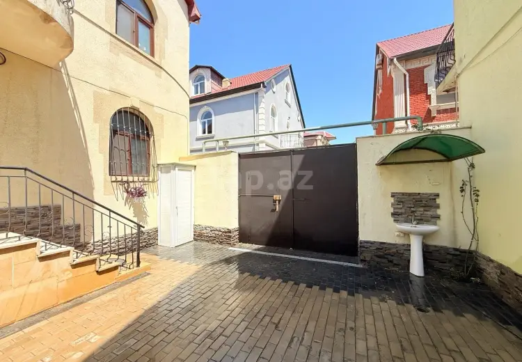 6 otaqlı mənzil , Xırdalan
