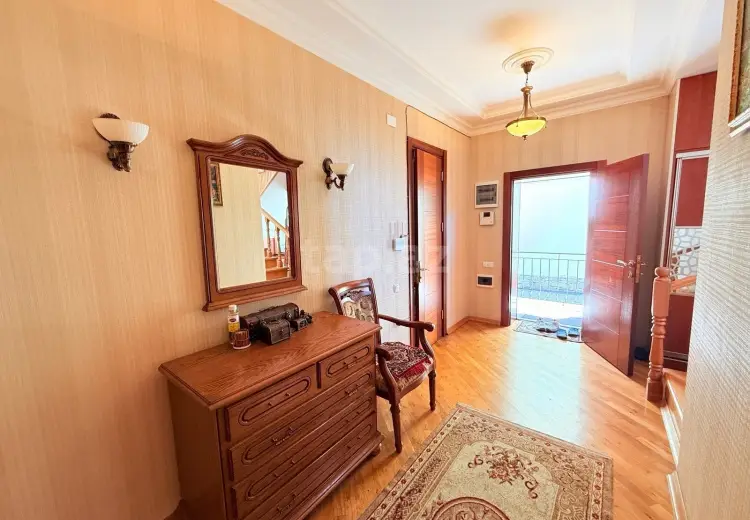 6 otaqlı mənzil , Xırdalan
