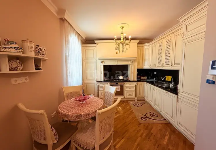 6 otaqlı mənzil , Xırdalan
