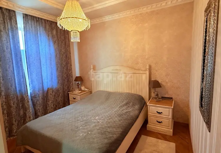 6 otaqlı mənzil , Xırdalan