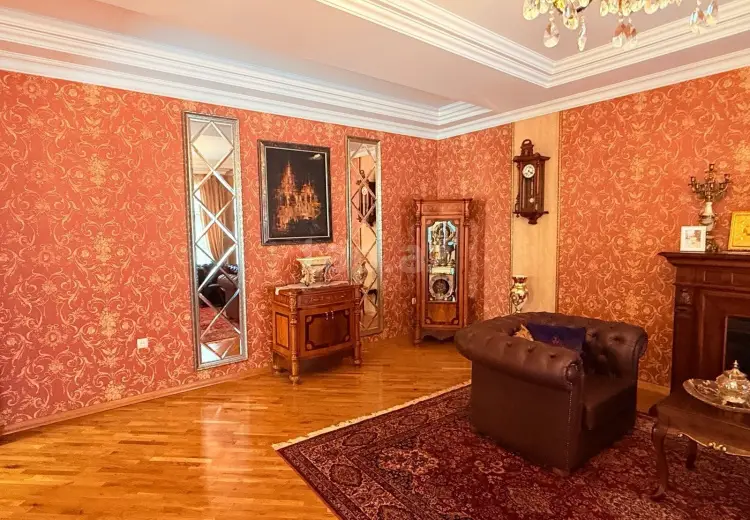 6 otaqlı mənzil , Xırdalan