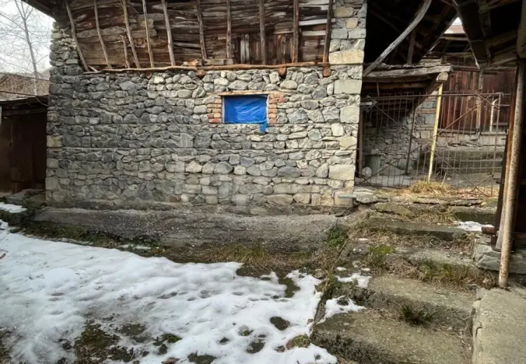 4 otaqlı mənzil , Şəki