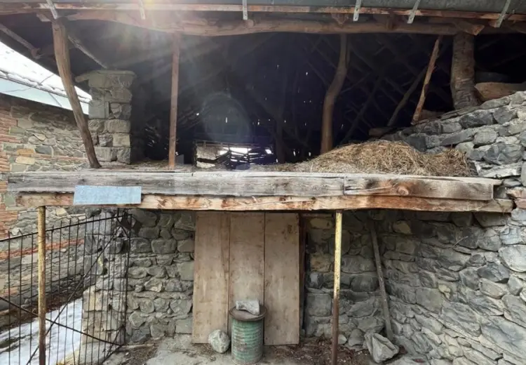 4 otaqlı mənzil , Şəki