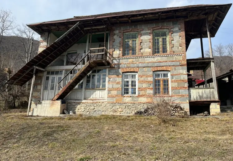 4 otaqlı mənzil , Şəki