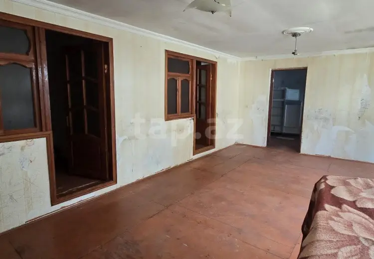 5 otaqlı mənzil , Xudat