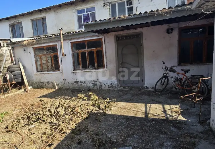 5 otaqlı mənzil , Xudat