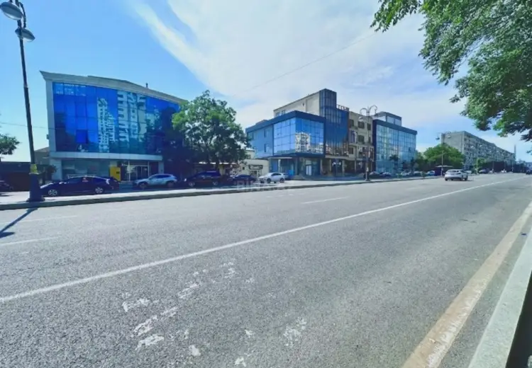 300 m² Obyekt / Ofis Kirayə (aylıq), Yasamal, Bakı