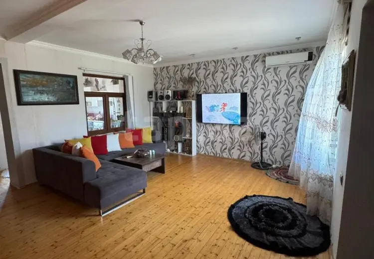 4 otaqlı mənzil , Bakı