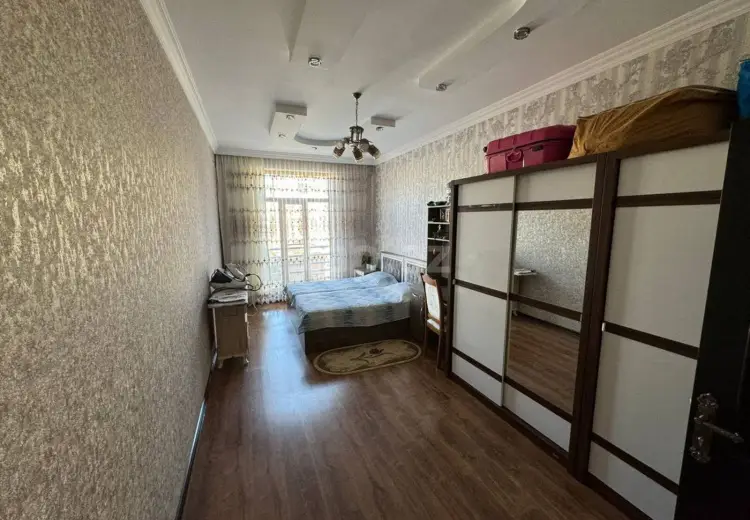 4 otaqlı mənzil , Bakı