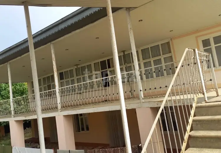 8 otaqlı mənzil , Şamaxı