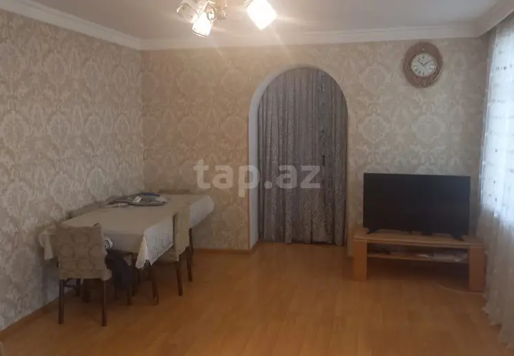 8 otaqlı mənzil , Şamaxı