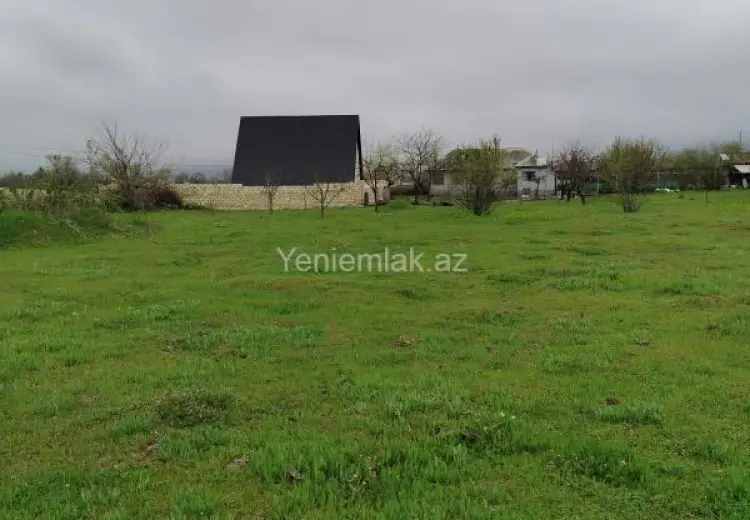 5 sot Torpaq Satılır, Qəbələ