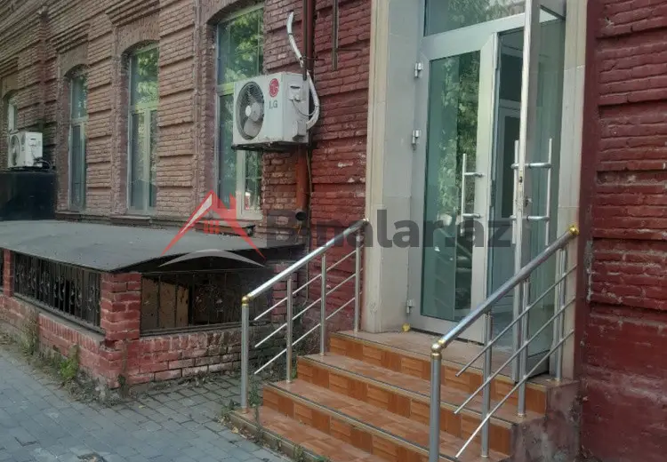 90 m² Obyekt / Ofis Kirayə (aylıq), Gəncə