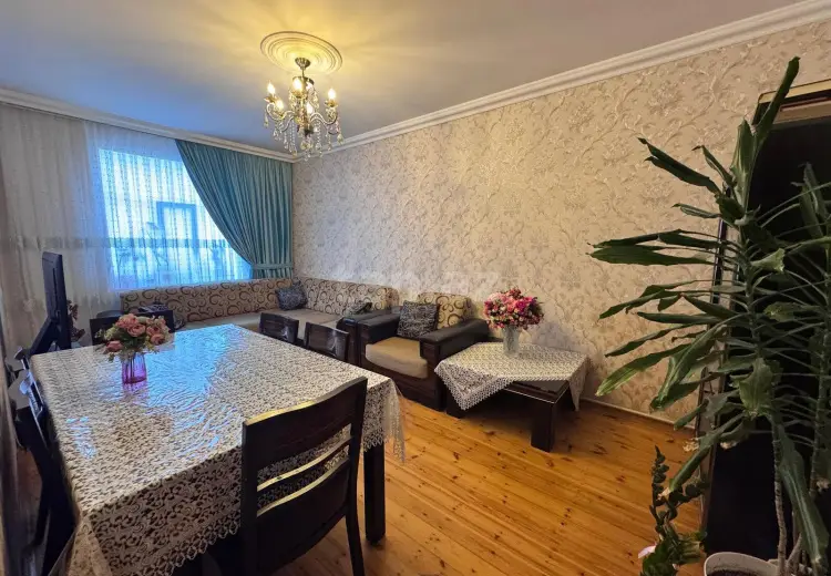 4 otaqlı mənzil , Bakı
