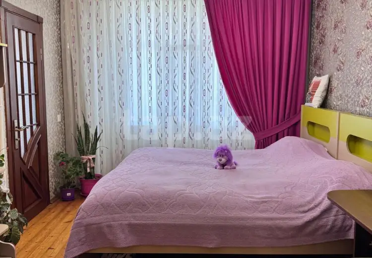 4 otaqlı mənzil , Bakı