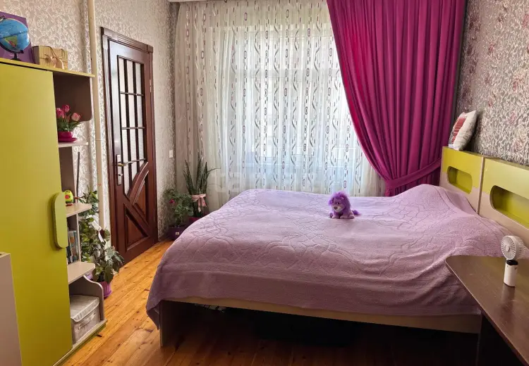 4 otaqlı mənzil , Bakı