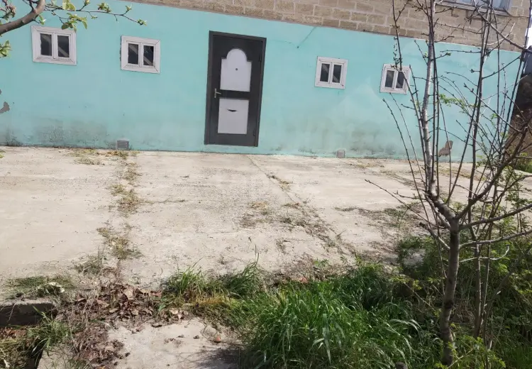 6 otaqlı mənzil , Salyan