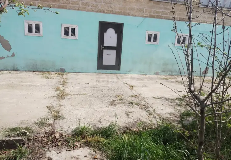 6 otaqlı mənzil , Salyan