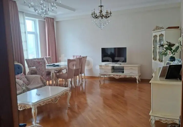 3 otaqlı mənzil , Bakı