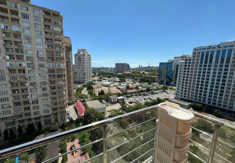3 otaqlı mənzil , Bakı