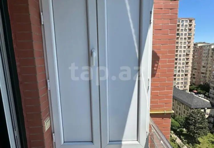 3 otaqlı mənzil , Bakı