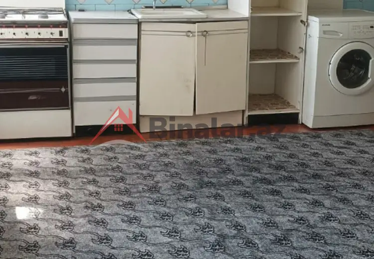 4 otaqlı mənzil Satılır, Şəki