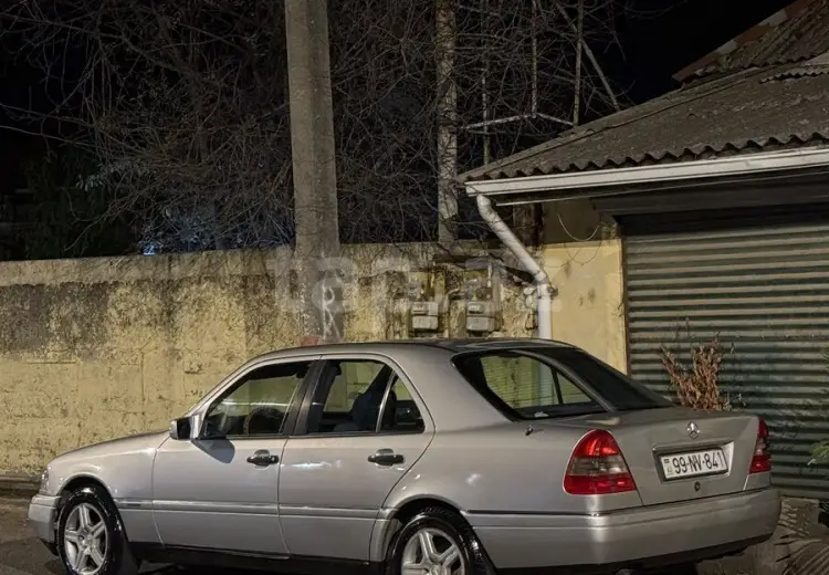 3 otaqlı mənzil , Bakı