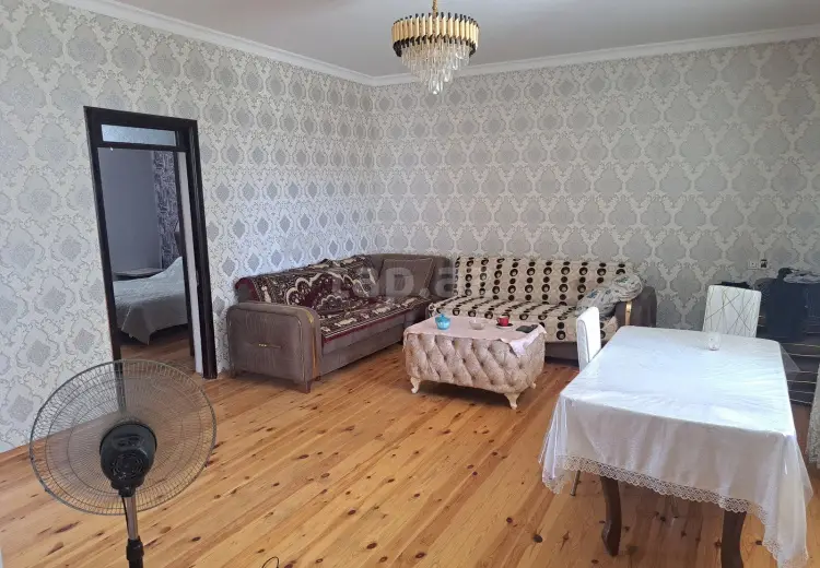 6 otaqlı mənzil , Bakı