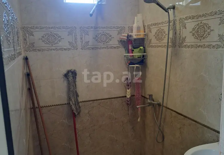 6 otaqlı mənzil , Bakı