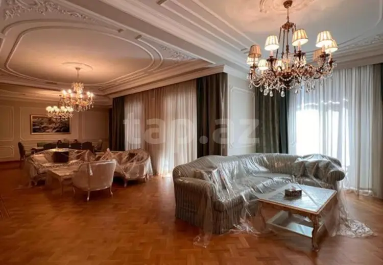 7 otaqlı mənzil , Bakı