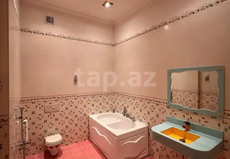 7 otaqlı mənzil , Bakı