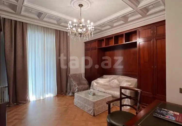 7 otaqlı mənzil , Bakı