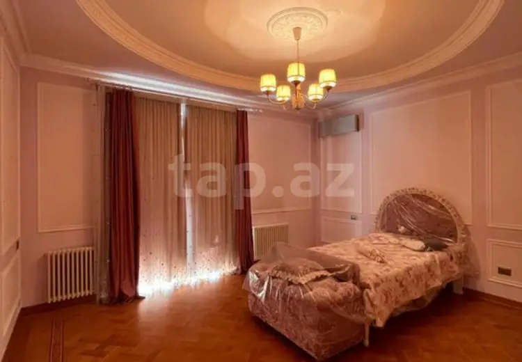 7 otaqlı mənzil , Bakı